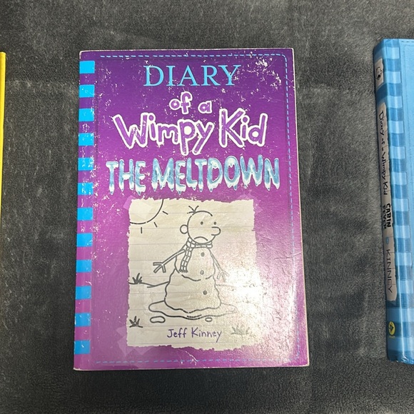 Books - Picture 9 of 10